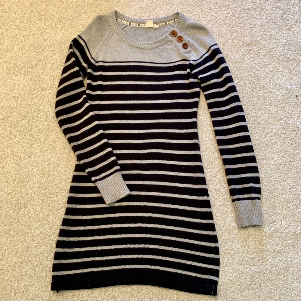 Adorable Roxy striped sweater dress